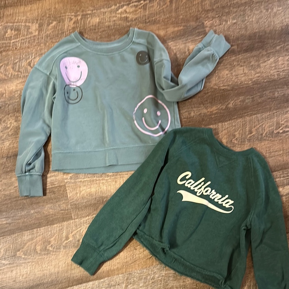 2 girls sweatshirts